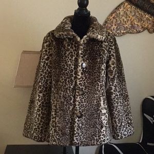 Liz Claiborne faux fur animal print coat size medium.
